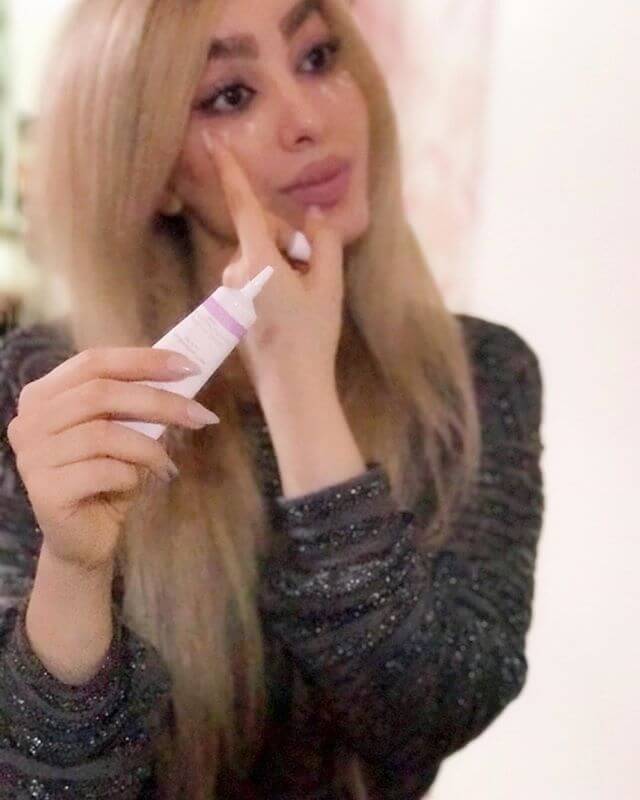 نحوه استفاده از کرم دورچشم الورینگ آیز